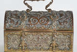 Caixa porta jóias de bronze trabalhado. - Caixa porta jóias de bronze trabalhado.