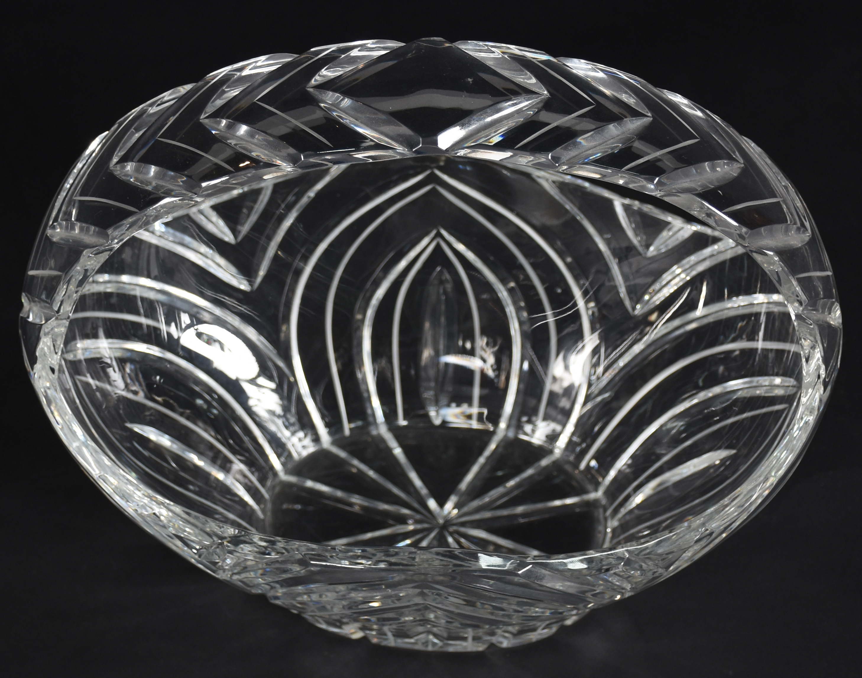 Cesta/floreira de cristal tcheco lapidado. - foto 4 de 4