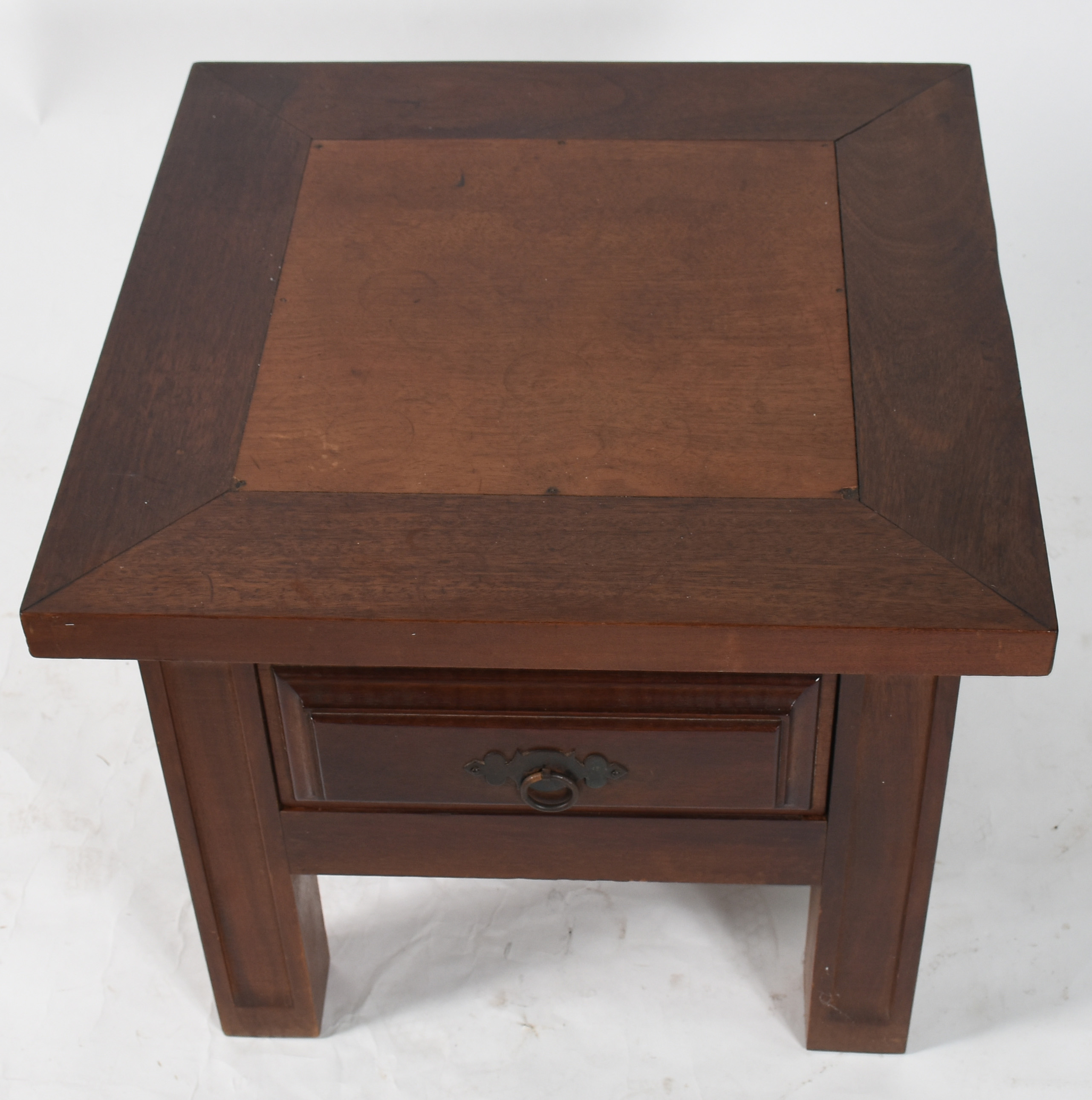 Mesa auxiliar de madeira nobre estilo colonial brasileiro, com 4... - foto 3 de 6