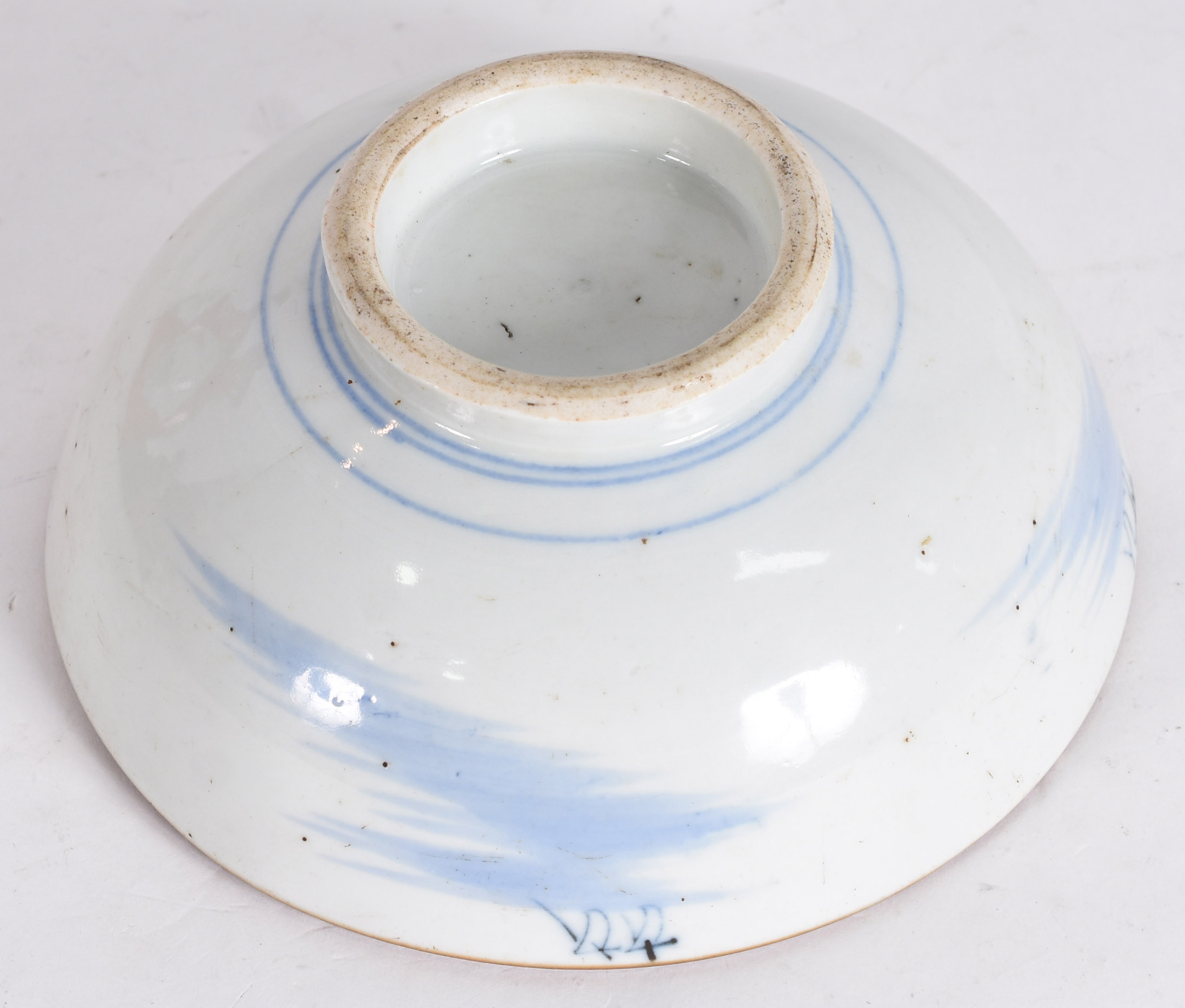 Bowl circular em porcelana japonesa Arita decorado em azul com cena... - foto 3 de 4