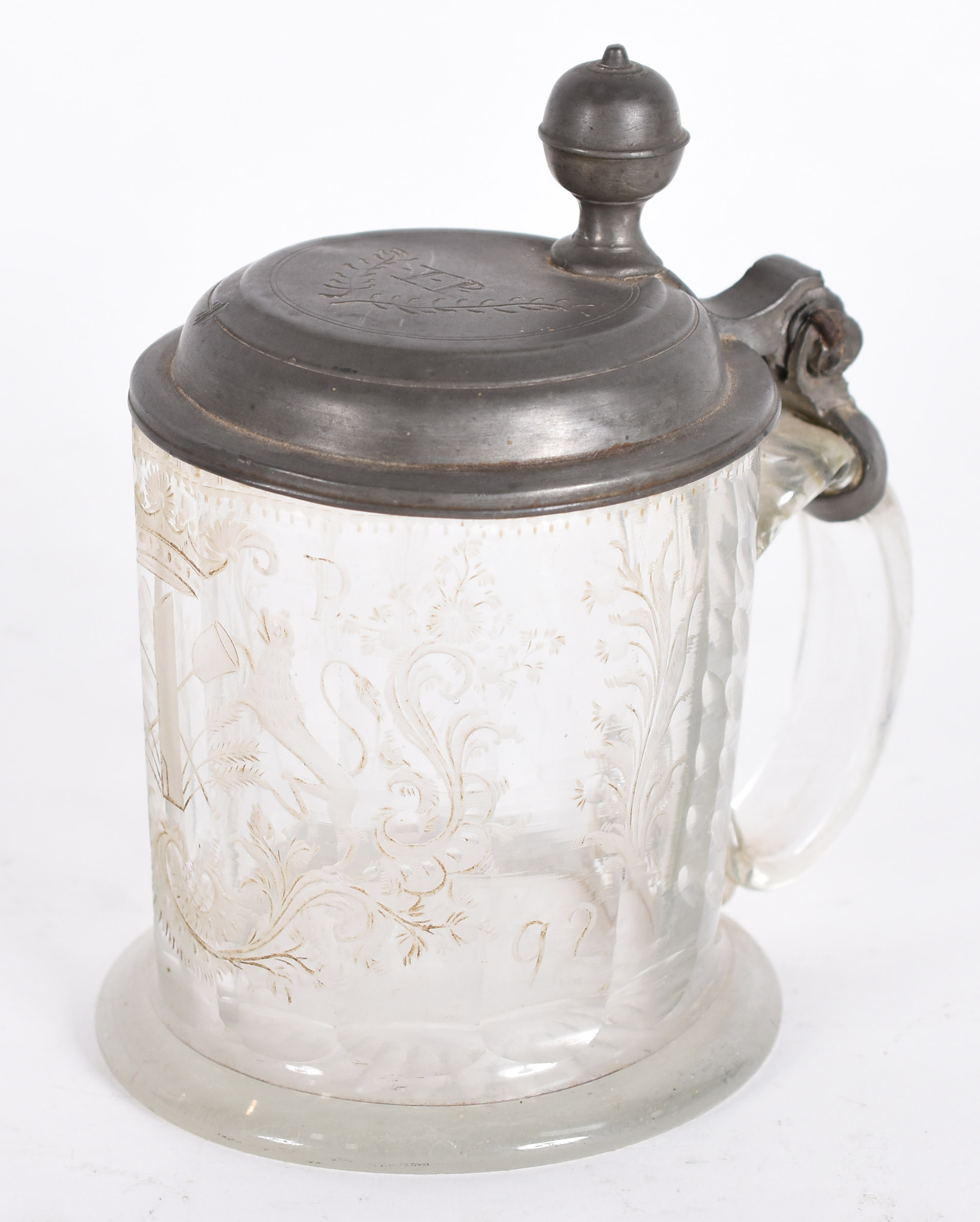 Tankard europeu em vidro facetado, profundamente gravado com... - foto 1 de 5