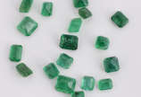 Dezessete pedras turmalina  verde. - Dezessete pedras turmalina  verde.