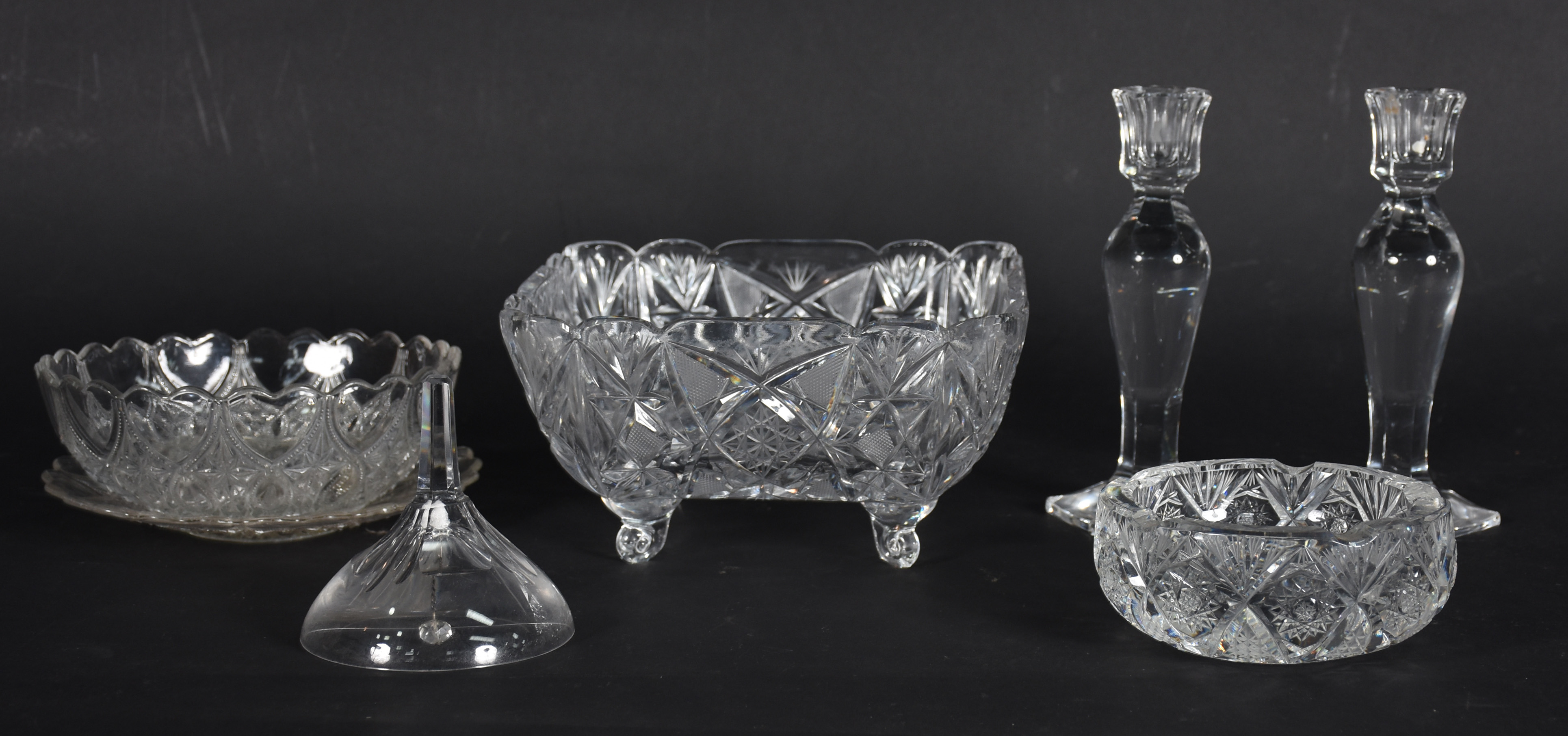 Diversas peças de demi cristal: fruteira, par de castiçais... - foto 2 de 3