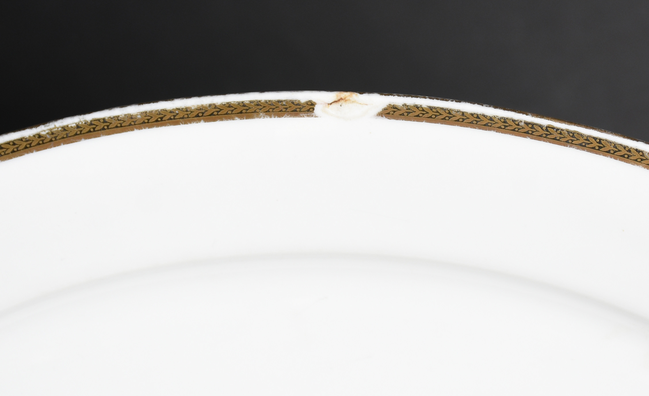 Serviço de jantar de porcelana branca Bavaria composto de 23 pratos... - foto 4 de 7