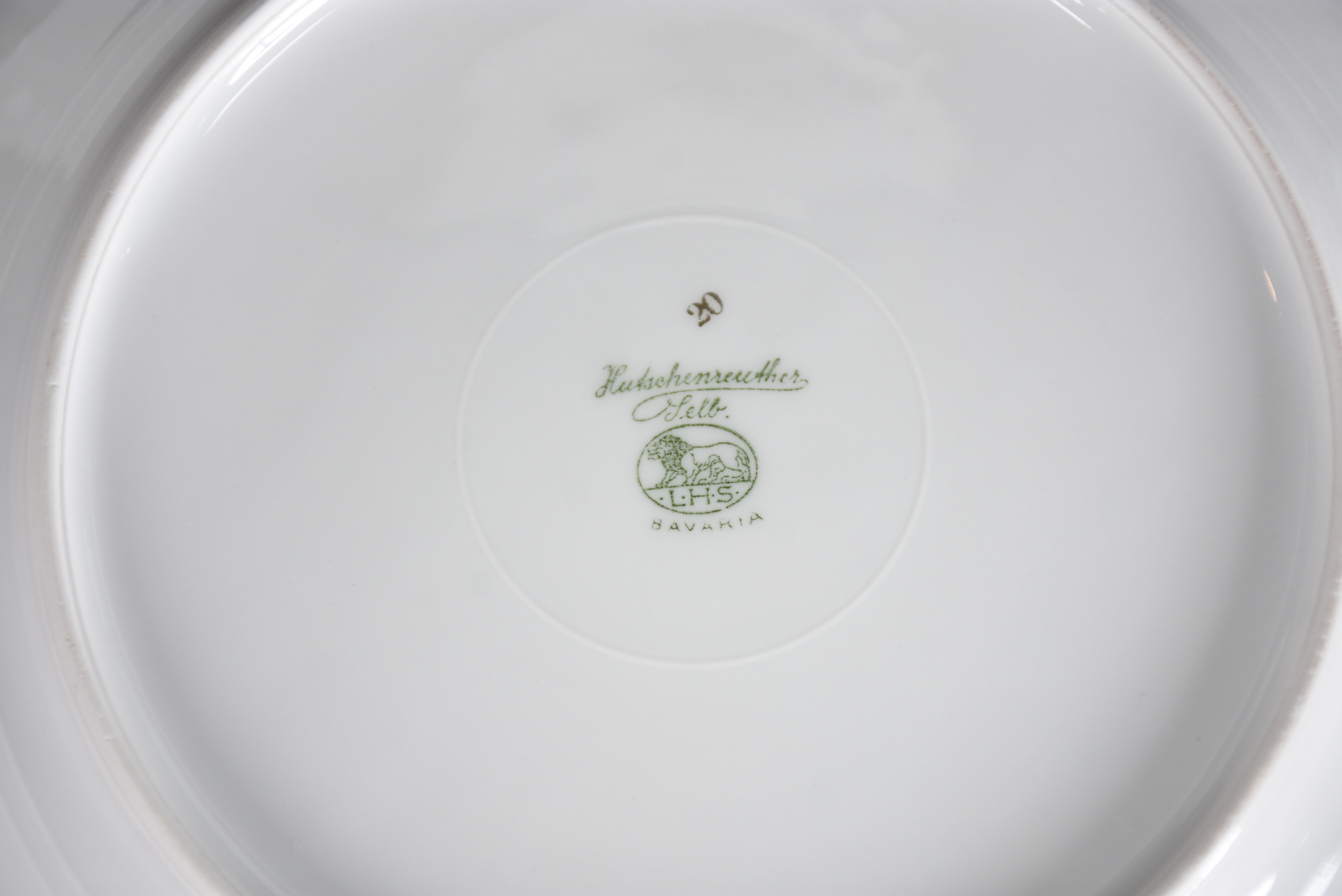 Serviço de jantar de porcelana branca Bavaria composto de 23 pratos... - foto 7 de 7