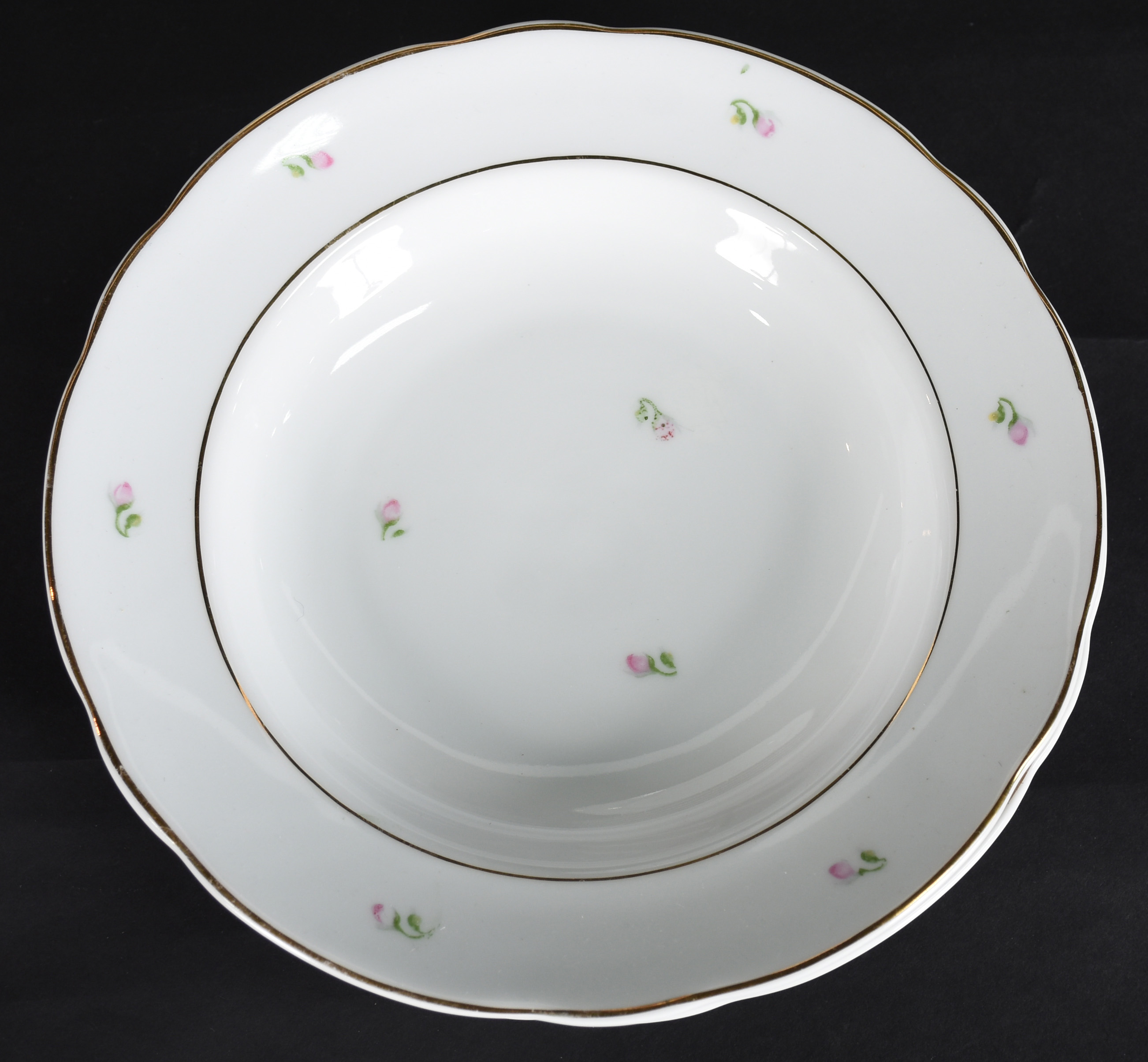 Aparelho de jantar de porcelana nacional REAL, composto por 20 pratos... - foto 3 de 6