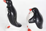 Dois pinguins de porcelana. - Dois pinguins de porcelana.
