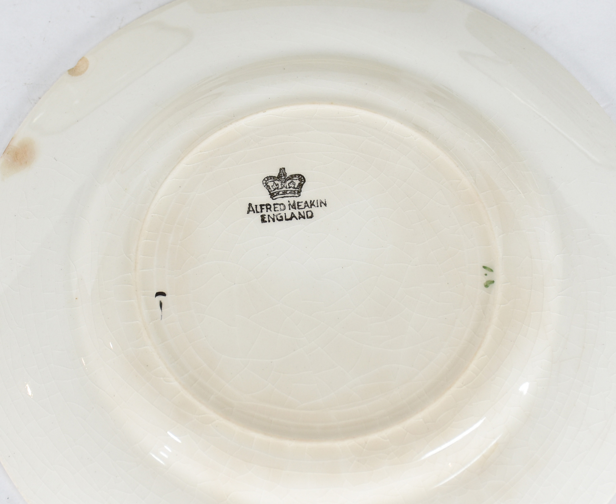 Aparelho de jantar de faiança inglesa, composto por 16 pratos rasos... - foto 5 de 10