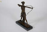 Escultura de bronze Art Deco representando Dian... - Escultura de bronze Art Deco representando Diana Caçadora. Altura 33 cm.