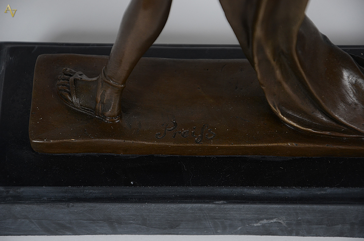 Escultura de bronze Art Deco representando Diana Caçadora. Altura 33... - foto 4 de 4