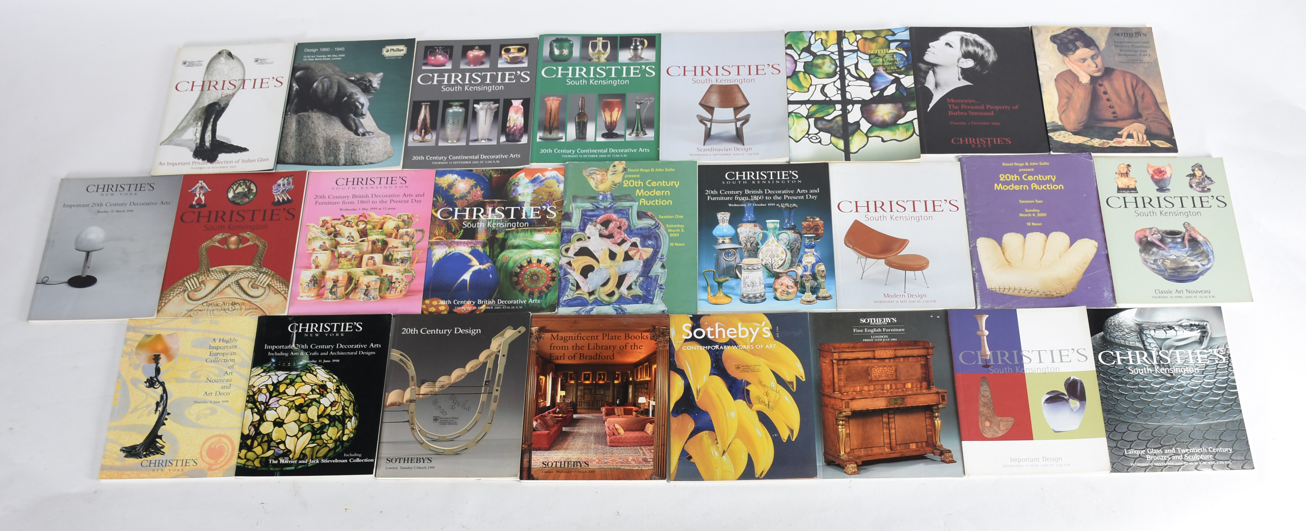 Vinte e cinco catálogos de leilões da Christi's, Sothby's, Phillip's... - foto 1 de 7