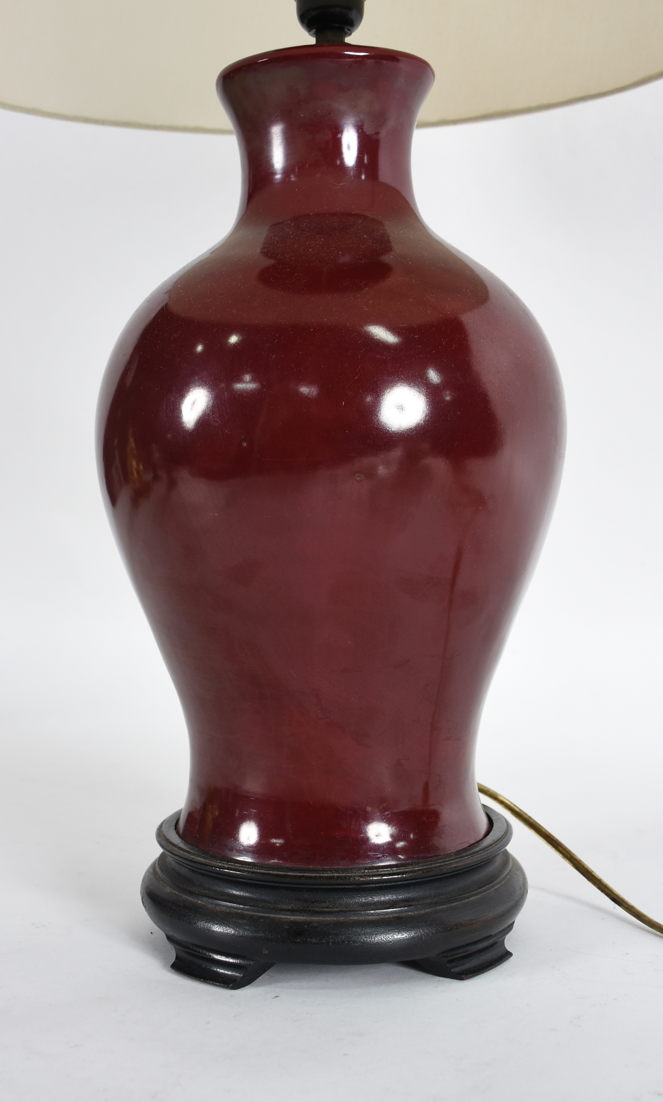 Abatjour de cerâmica vinho com cúpula. - foto 2 de 2