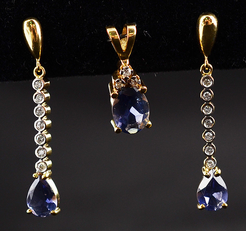Conjunto com brincos e pendente de ouro 18 k, brilhantes e tanzanita...