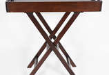 Mesa/bar de madeira, apoio em forma de cavalete. - Mesa/bar de madeira, apoio em forma de cavalete.