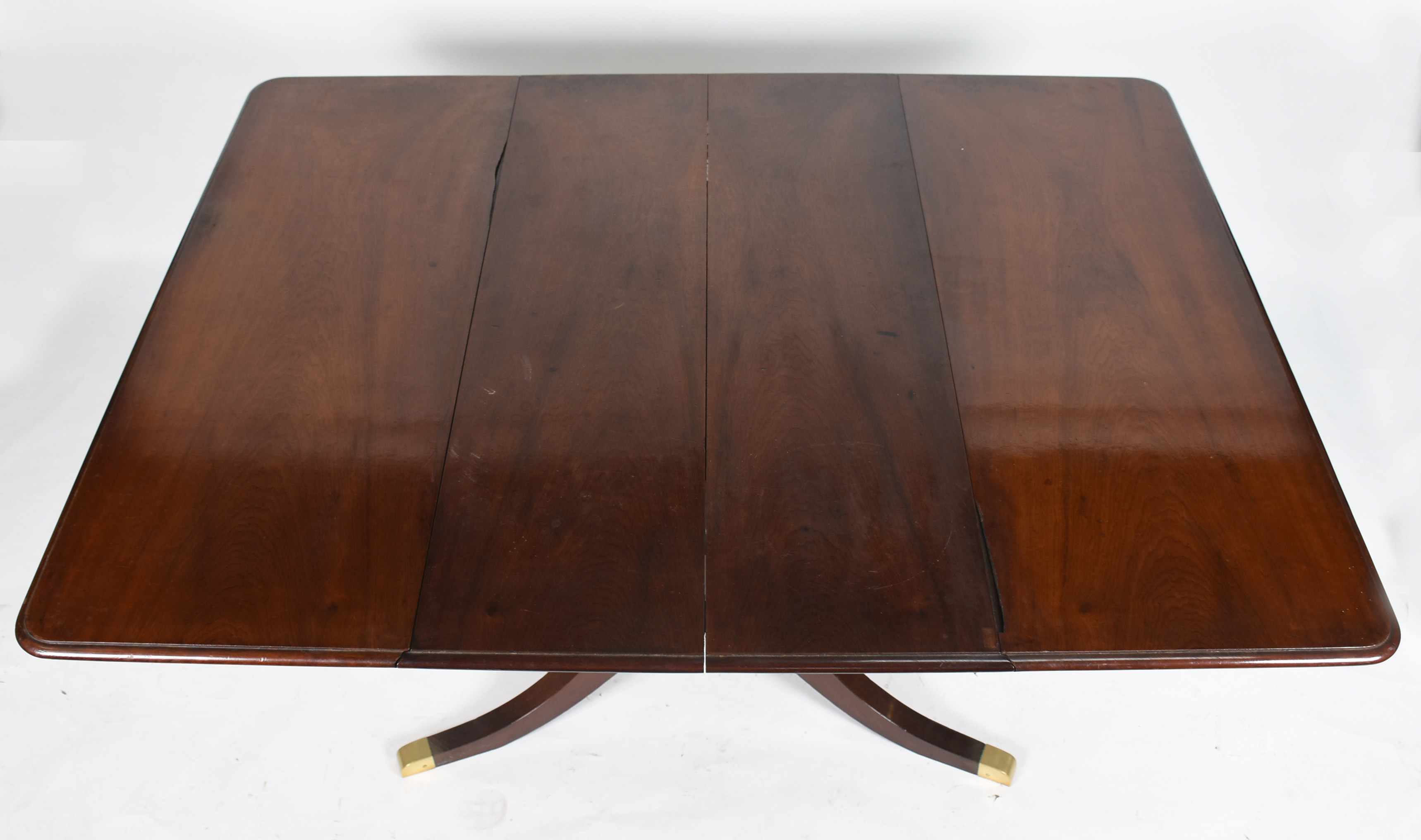 Mesa estilo ingles de madeira nobre, apoio em quatro colunas unidas... - foto 4 de 8
