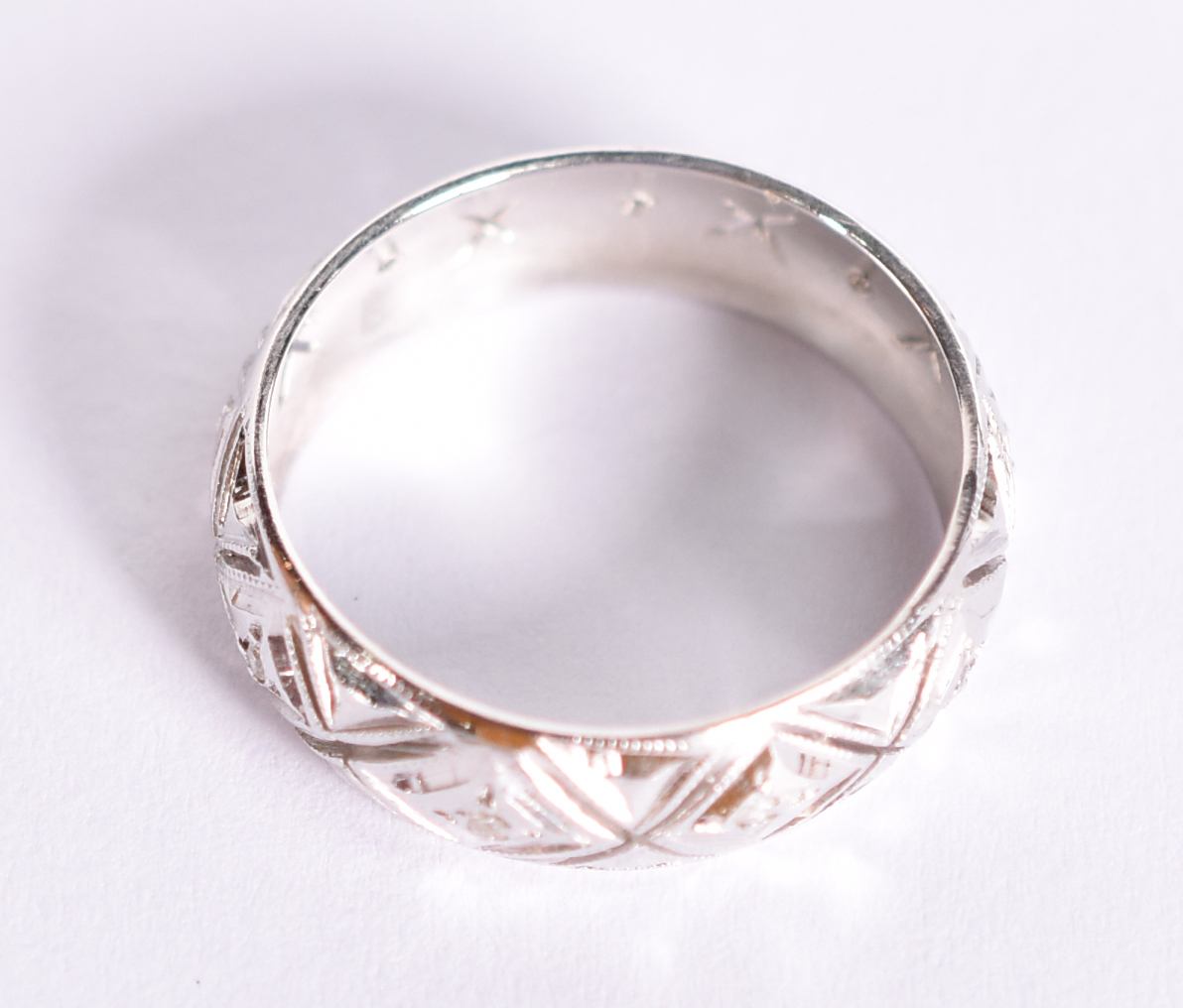 Aliança completa de platina, Art Deco, com 12 brilhantes. Aro 13... - foto 2 de 2