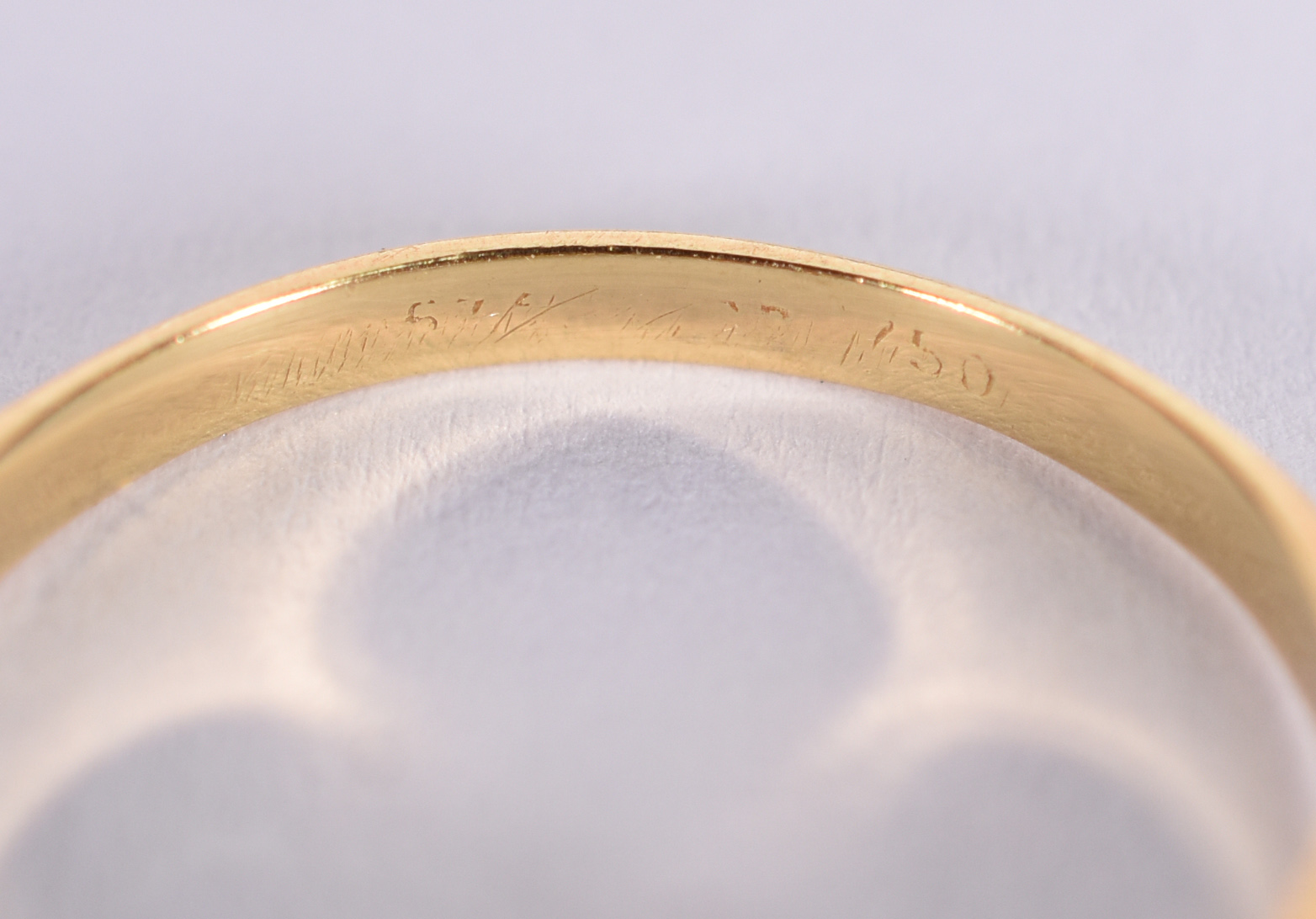 Anel de ouro amarelo 18 k com 7 safiras azuis. Aro 16. (Por motivo de... - foto 4 de 4
