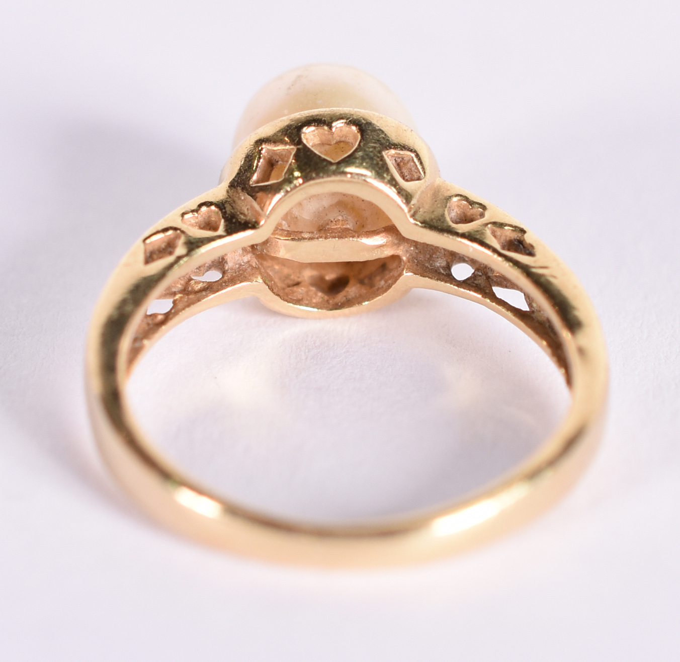 Anel de ouro amarelo com uma pérola e safiras brancas. Aro 10. (Por... - foto 3 de 3