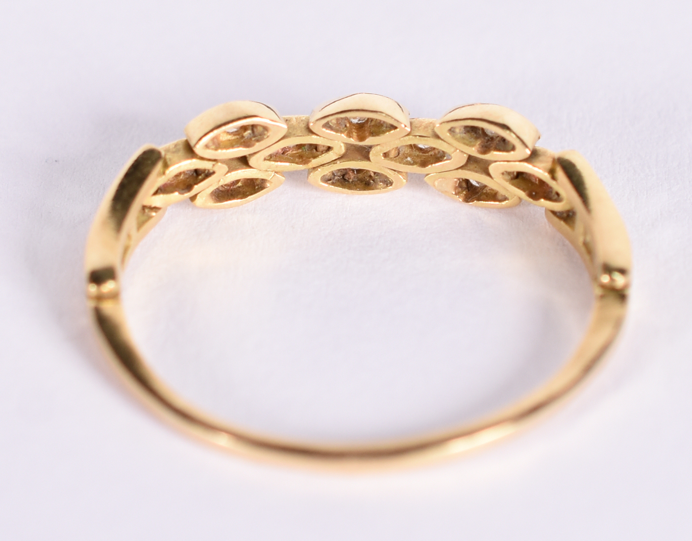 Anel de ouro 18 k com parte maleável e parte fixa, com 10 brilhantes... - foto 3 de 3