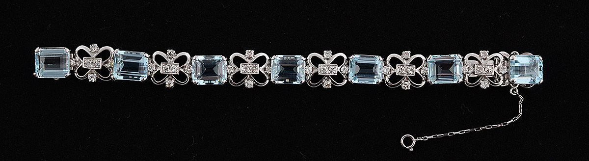 Pulseira de ouro branco 18 k, com água marinha lapidação esmeralda...