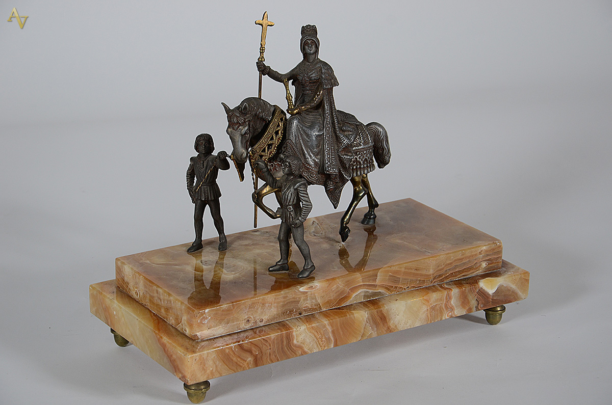 Escultura de bronze europeu representando "Rainha a cavalo"... - foto 1 de 2