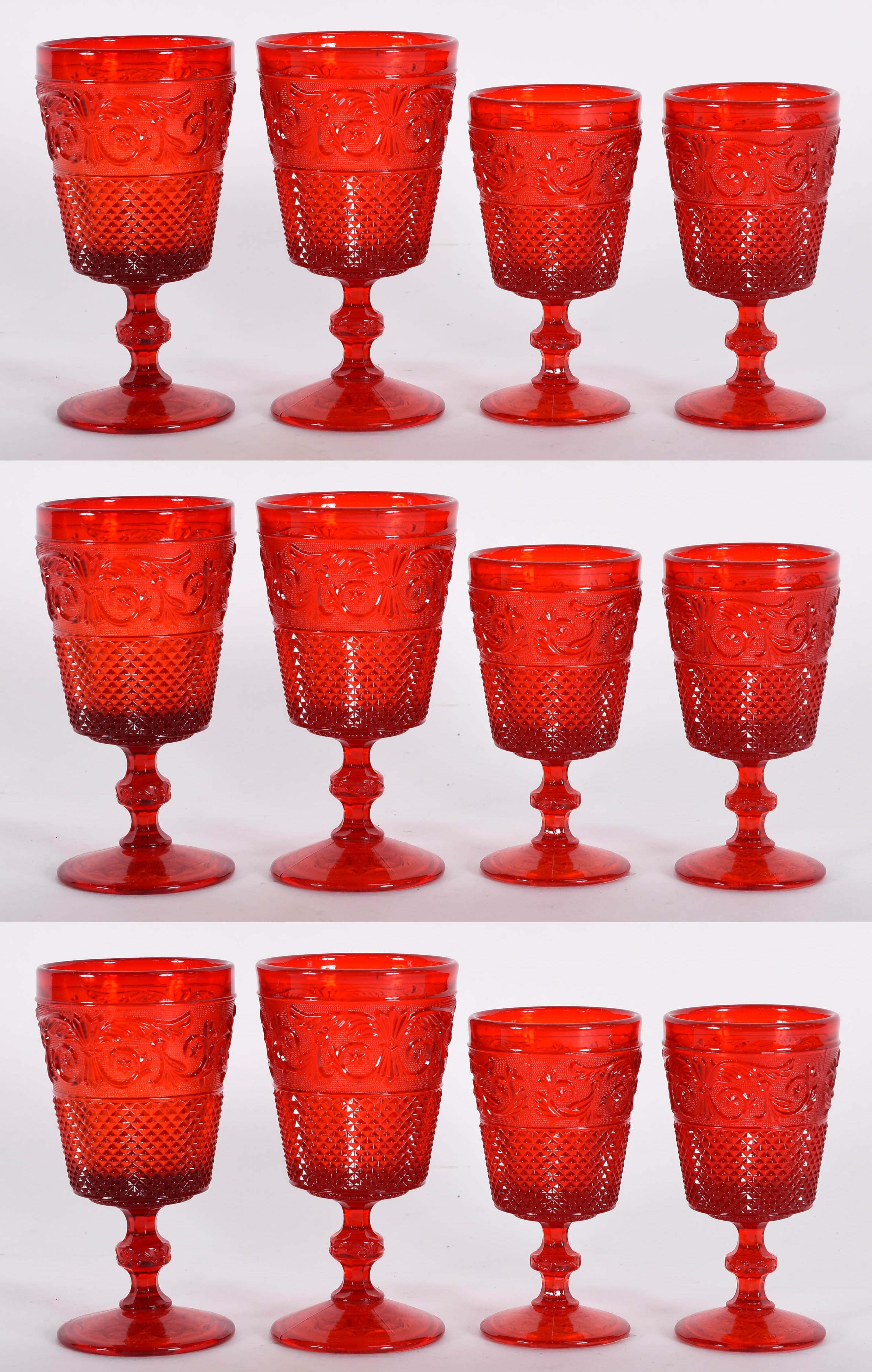 Conjunto de copos de vidro vermelho portugues trabalhado em relevo... - foto 1 de 5