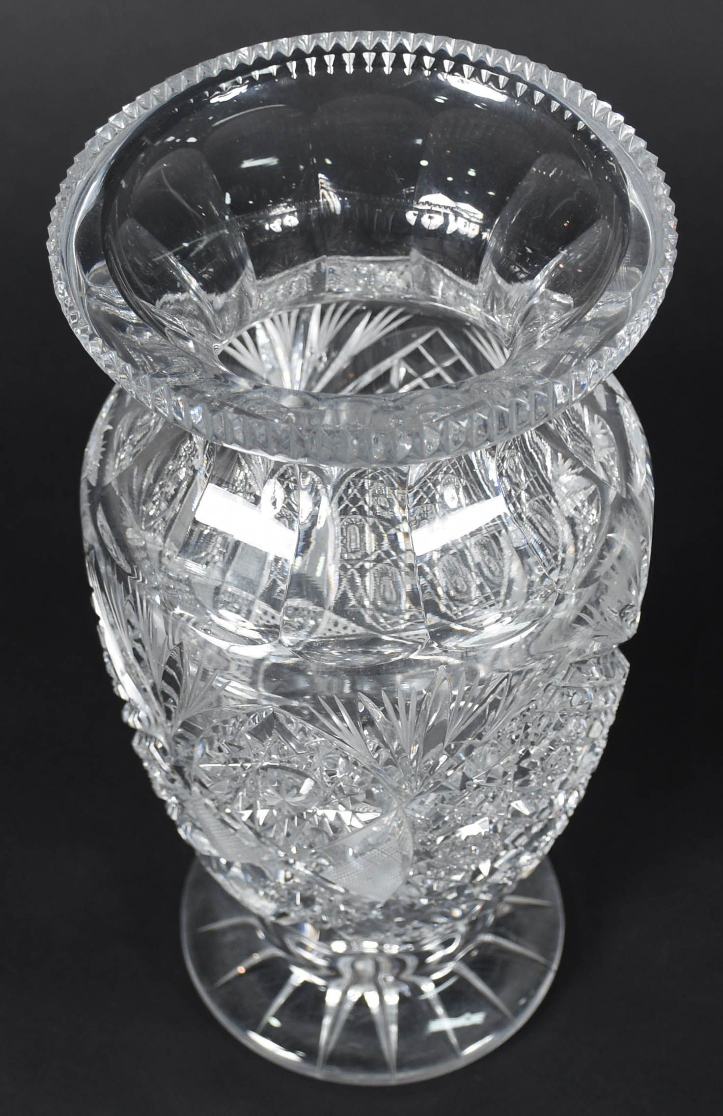 Vaso de cristal tcheco lapidado - foto 2 de 4