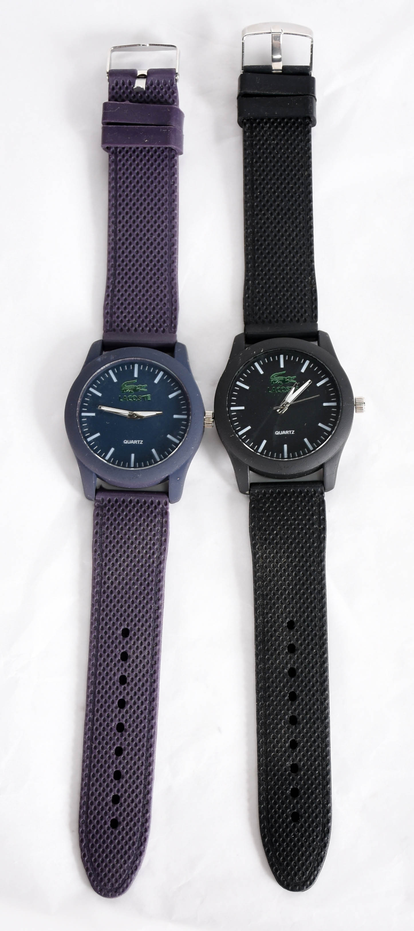 LACOSTE - Dois relógios de pulso a quartz, de aço com pulseira... - foto 2 de 3