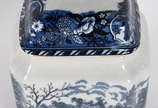 Potiche de porcelana azul e branca ao gosto ori... - Potiche de porcelana azul e branca ao gosto oriental.