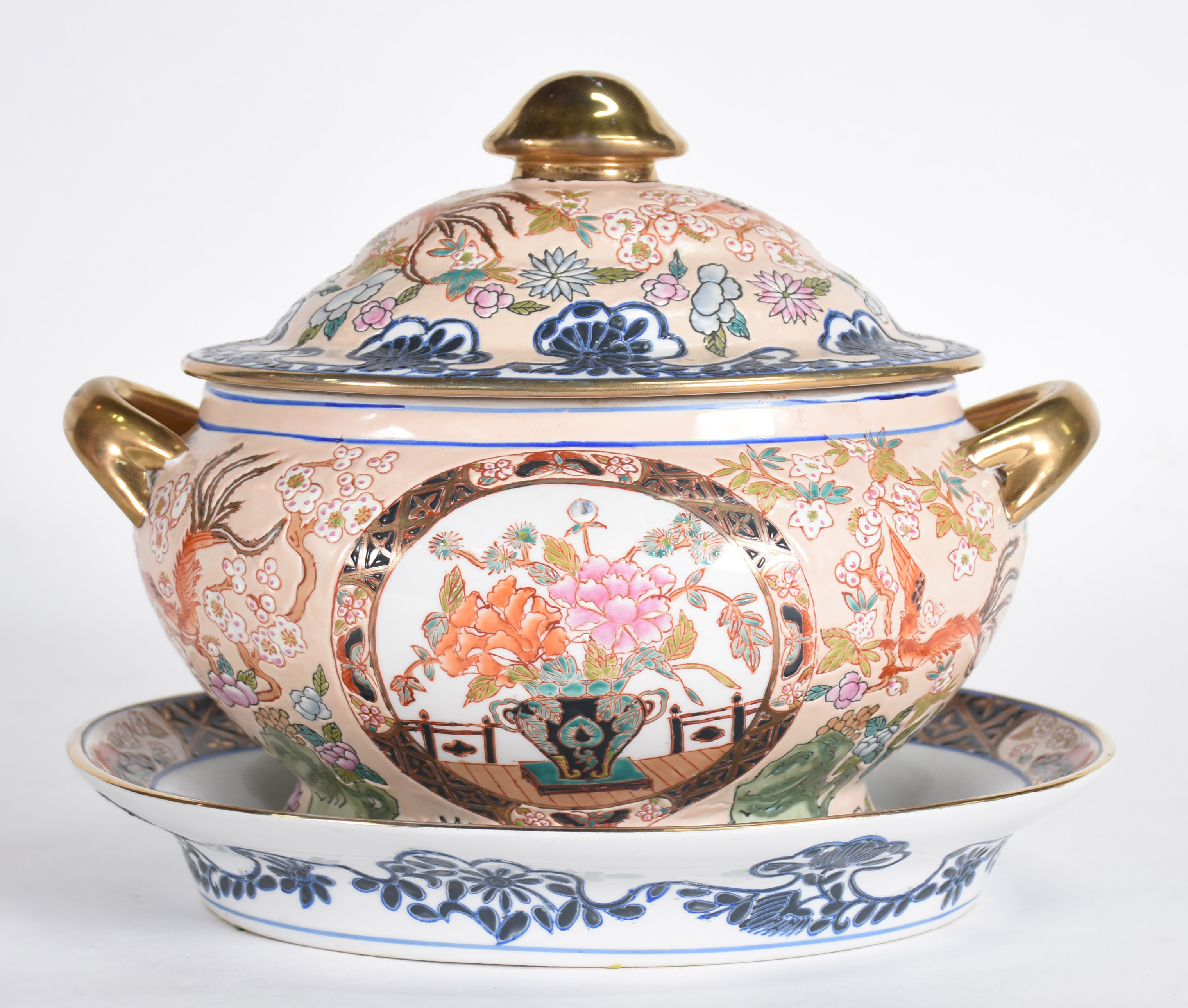 Sopeira com presentoir de porcelana oriental policromada. - foto 1 de 5