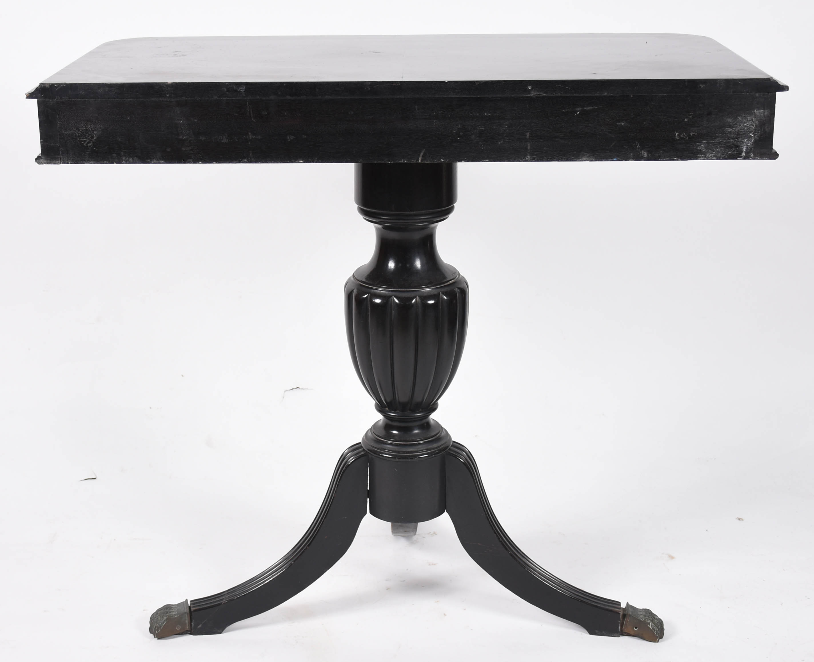 Console de madeira nobre, tampo retangular apoiado sobre coluna... - foto 4 de 8