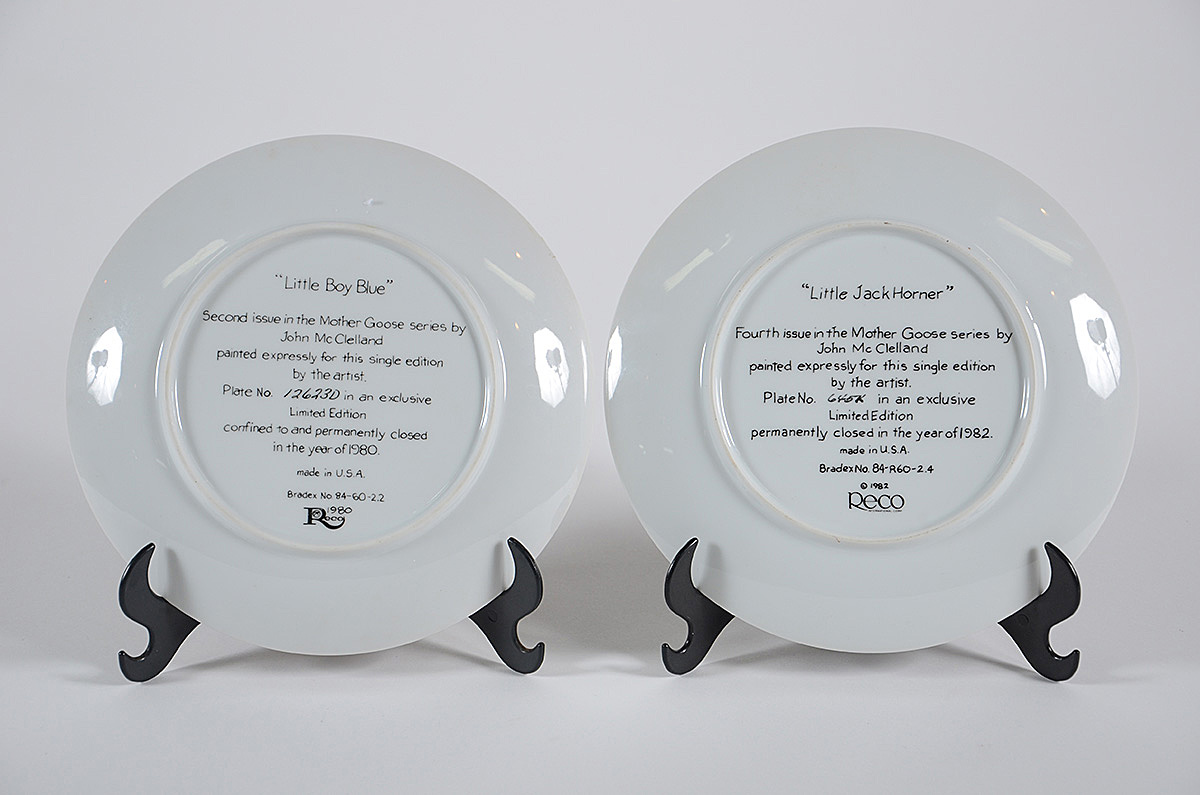 Conjunto com 4 pratos de porcelana americana decorados com figuras de... - foto 2 de 3