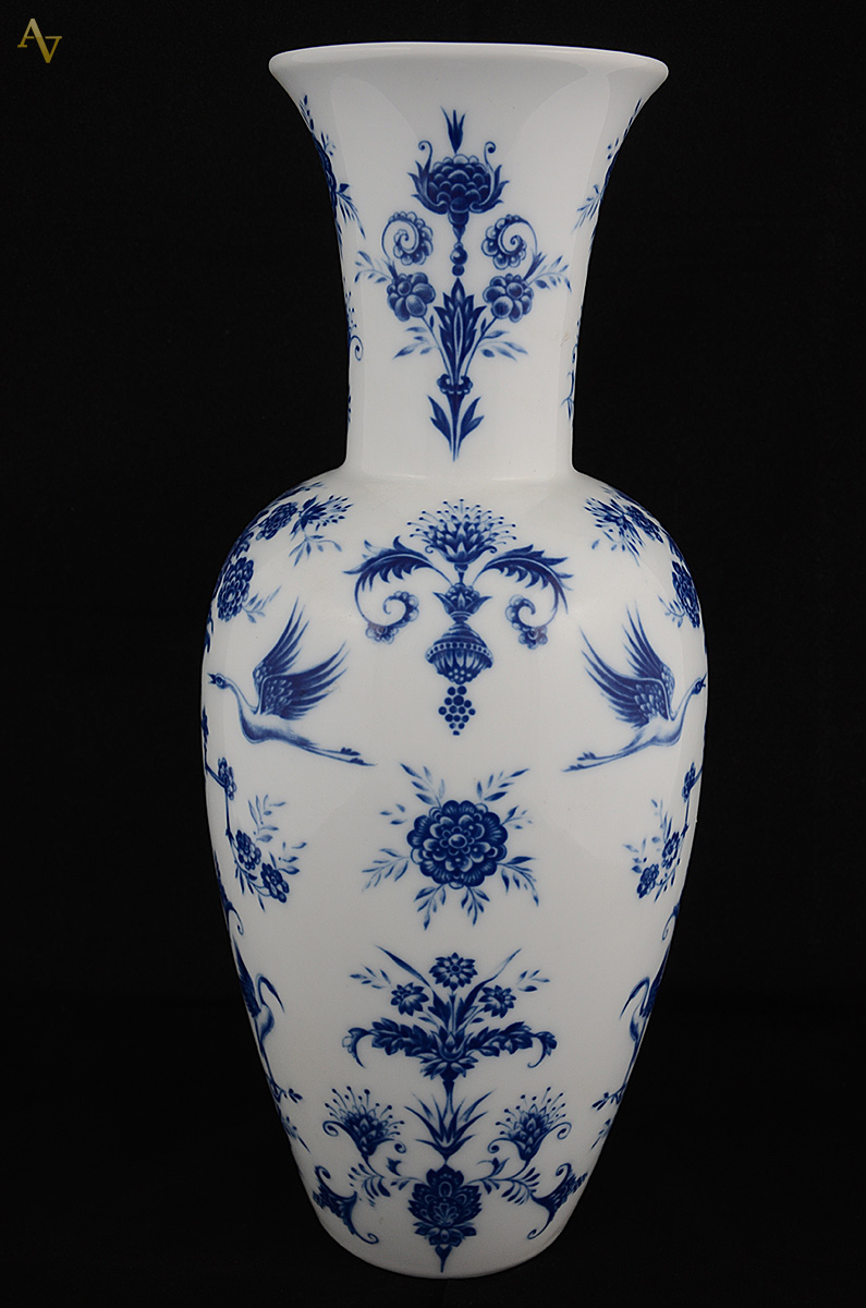 Vaso de porcelana alemã Heinrich decoração floral em azul, assinado... - foto 2 de 2