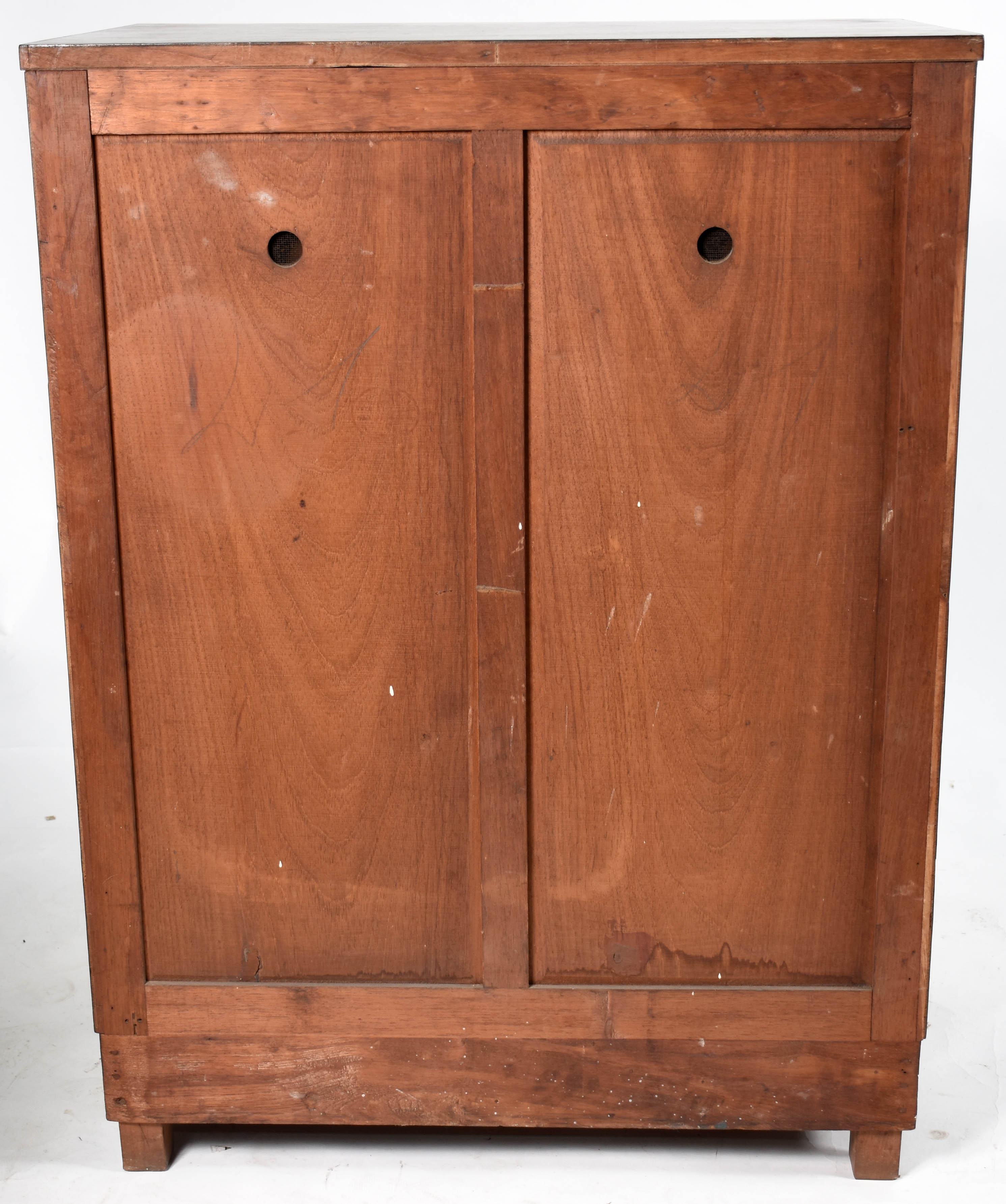 Móvel Art Deco de madeira nobre, duas portas com detalhes entalhados... - foto 5 de 6