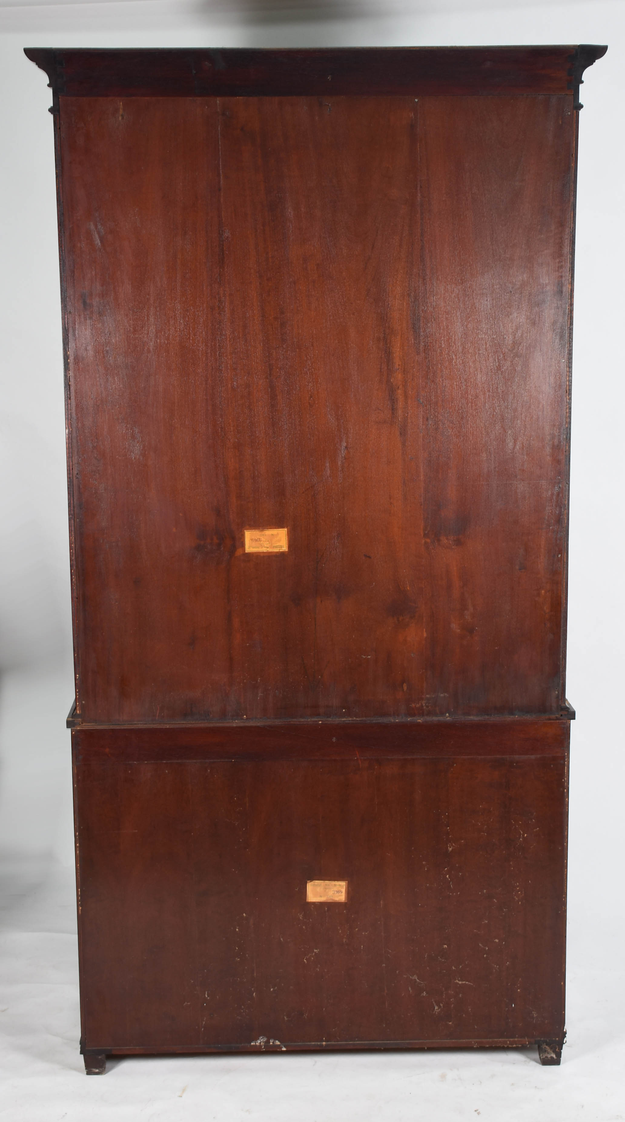 Móvel "Bookcase" de madeira nobre, estilo ingles, duas portas... - foto 3 de 5