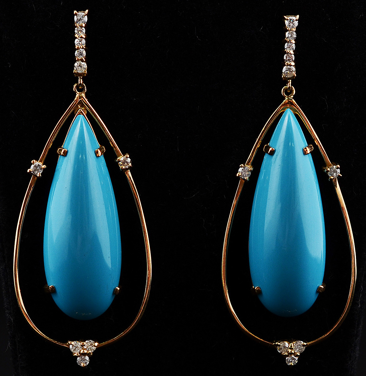 Par de brincos de ouro 18 k, modelo pingente gota, com turquesa e...