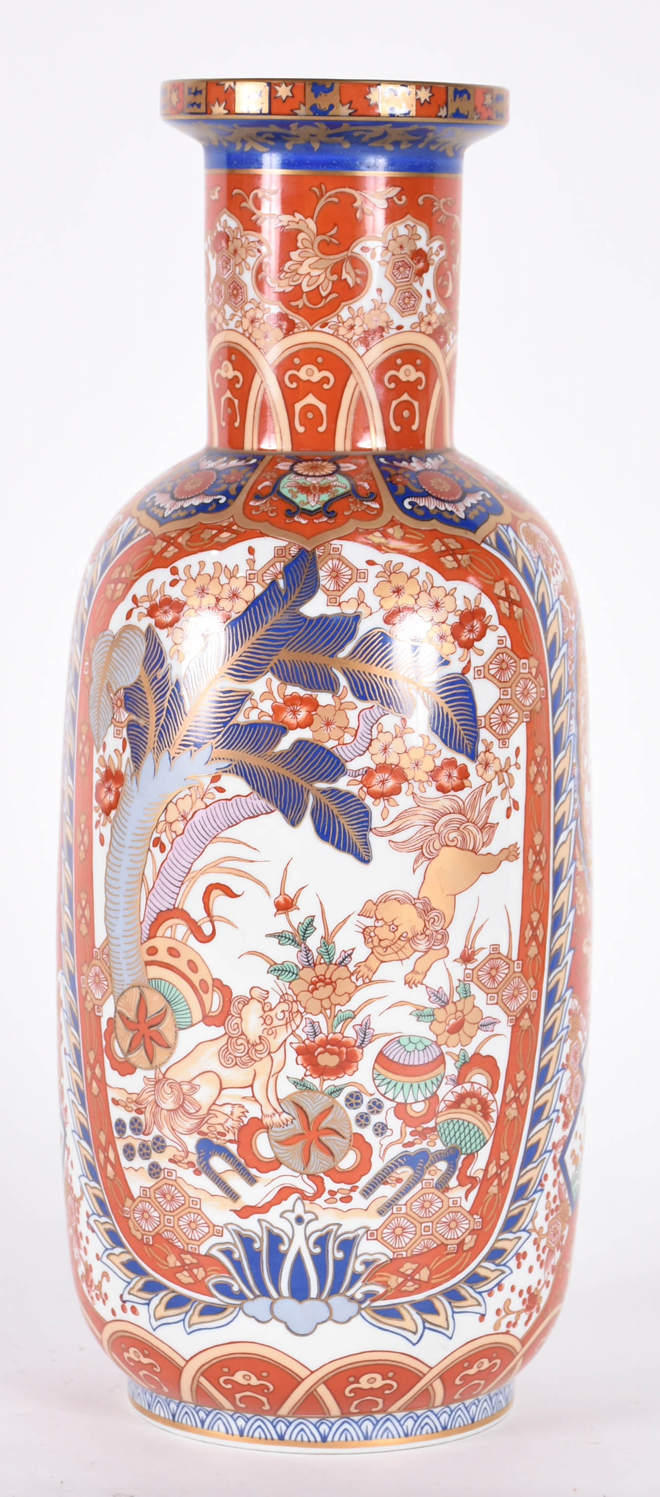Vaso de porcelana portuguesa Vista Alegre decorada ao gosto oriental... - foto 1 de 5