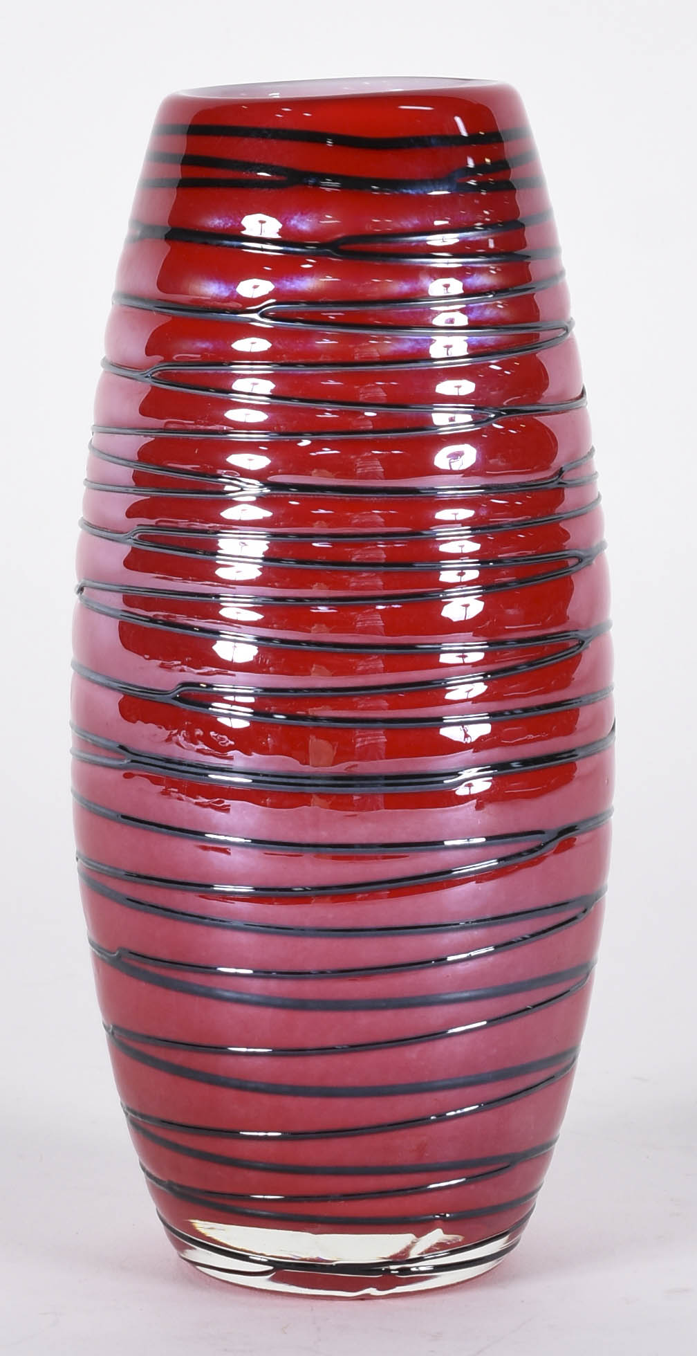 Vaso decorativo de murano vermelho com listras pretas. - foto 1 de 3