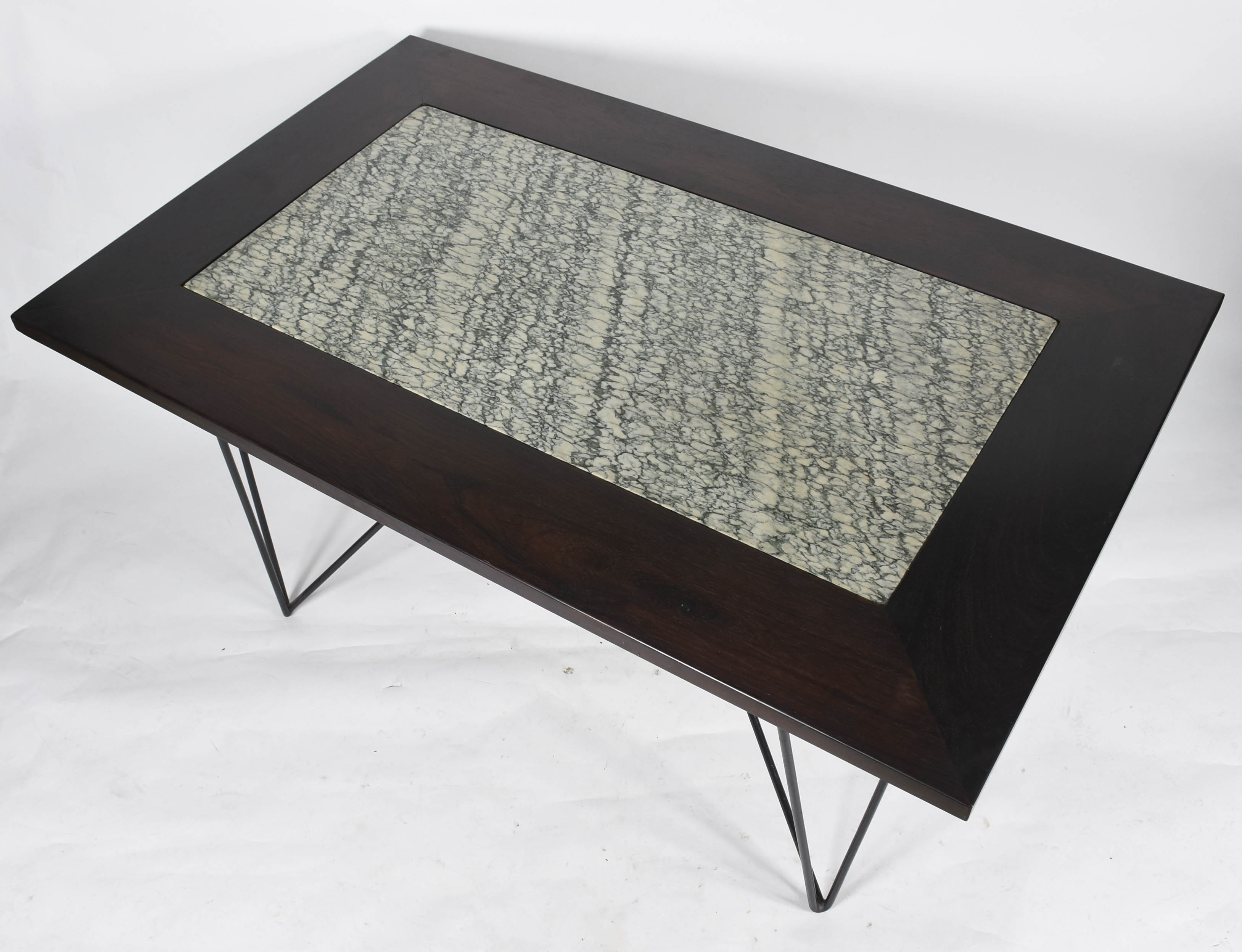 Mesa de jantar de jacarandá com parte central de mármore e base de... - foto 5 de 9