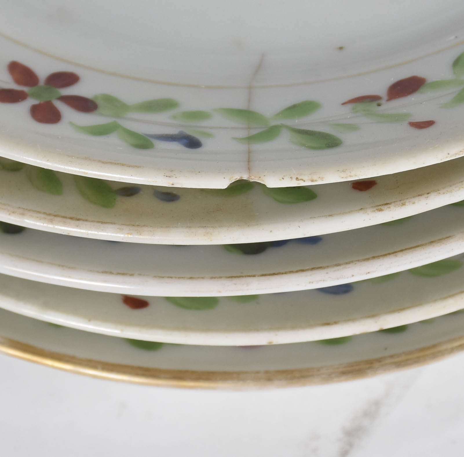Aparelho de jantar de porcelana Velho Paris composto de 27 pratos... - foto 5 de 9