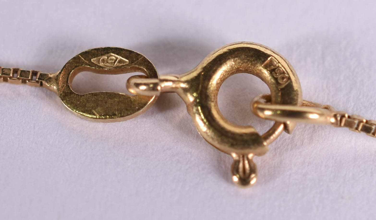 Gargantilha de ouro amarelo 750 com pingente no feitio de coração... - foto 2 de 4