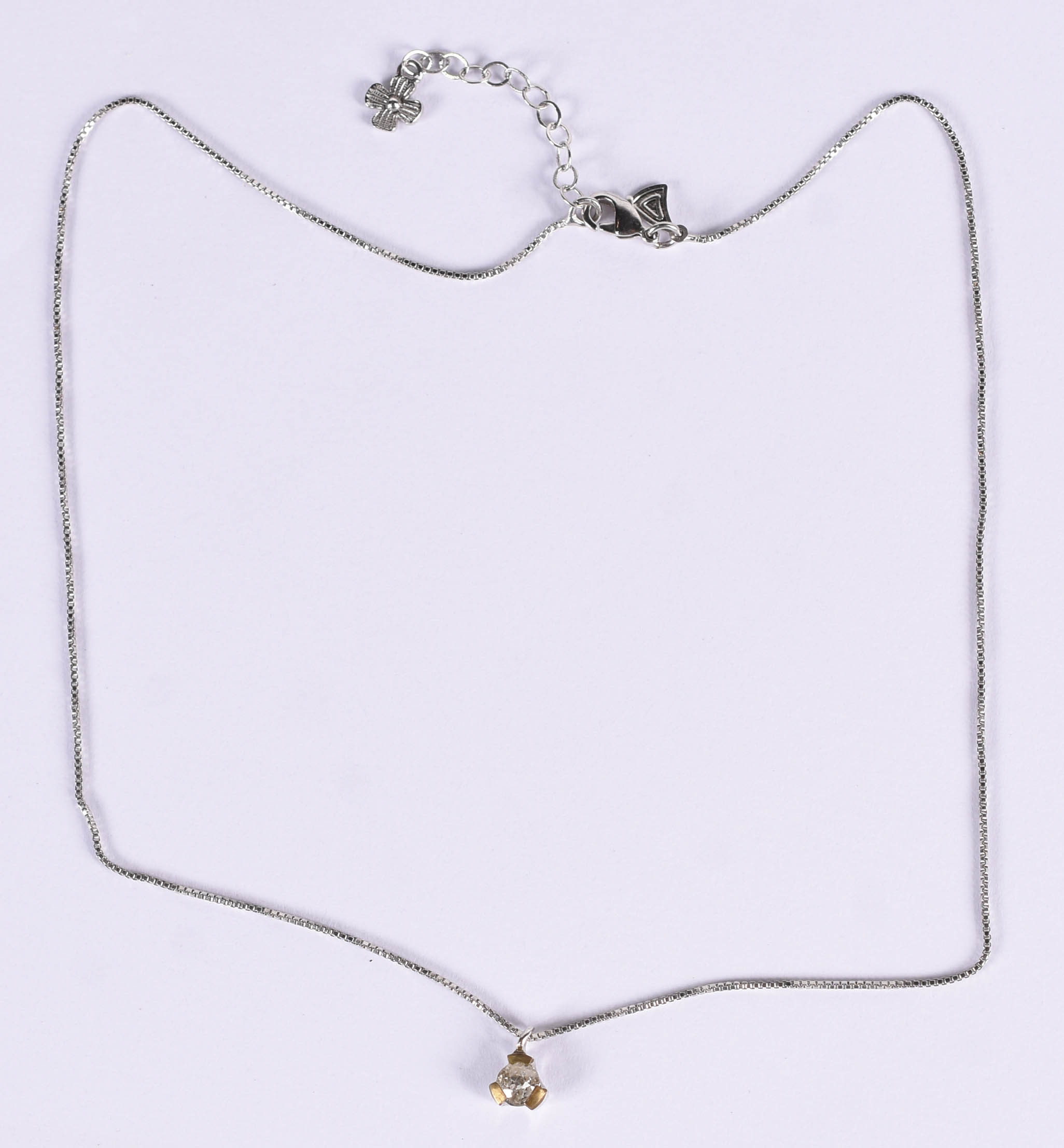 Gargantilha de ouro branco com 1 brilhante de 0,30 ct, com ponto de... - foto 3 de 7