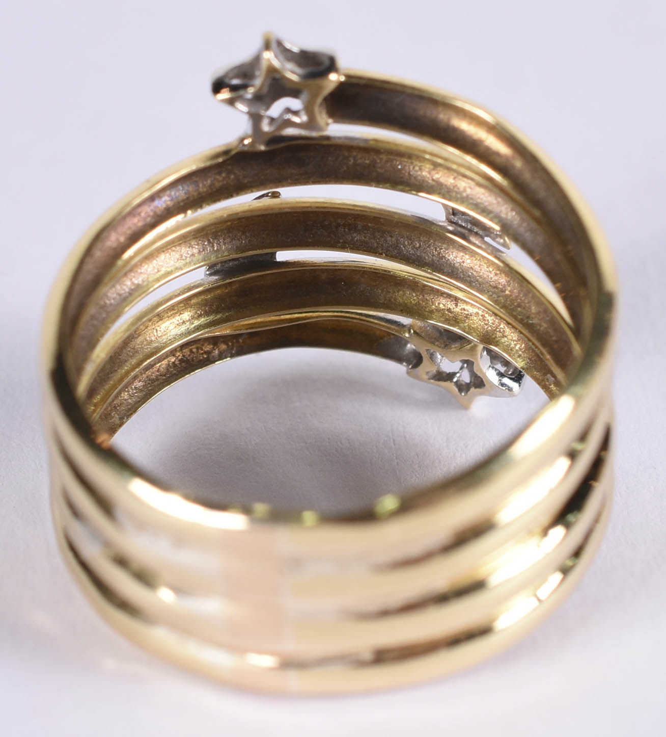 Anel de ouro 18 k no feitio de estrela e safiras brancas, aro 23 (por... - foto 3 de 3