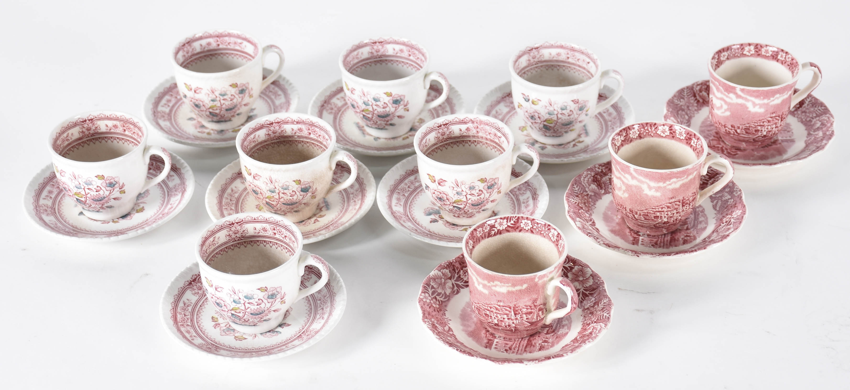 Conjunto de 10 xícaras com pires para café de faiança inglesa com... - foto 2 de 5