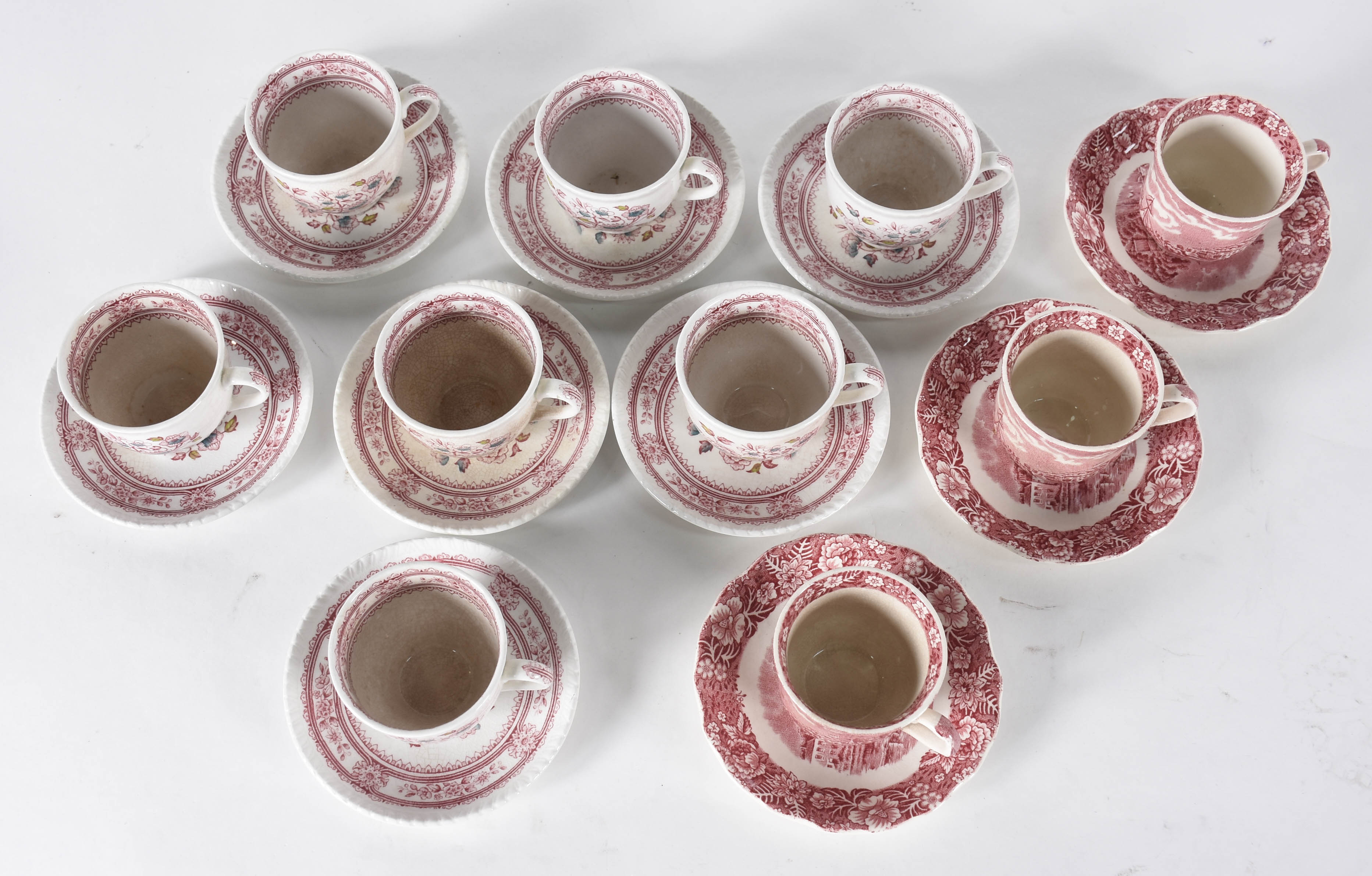 Conjunto de 10 xícaras com pires para café de faiança inglesa com... - foto 3 de 5