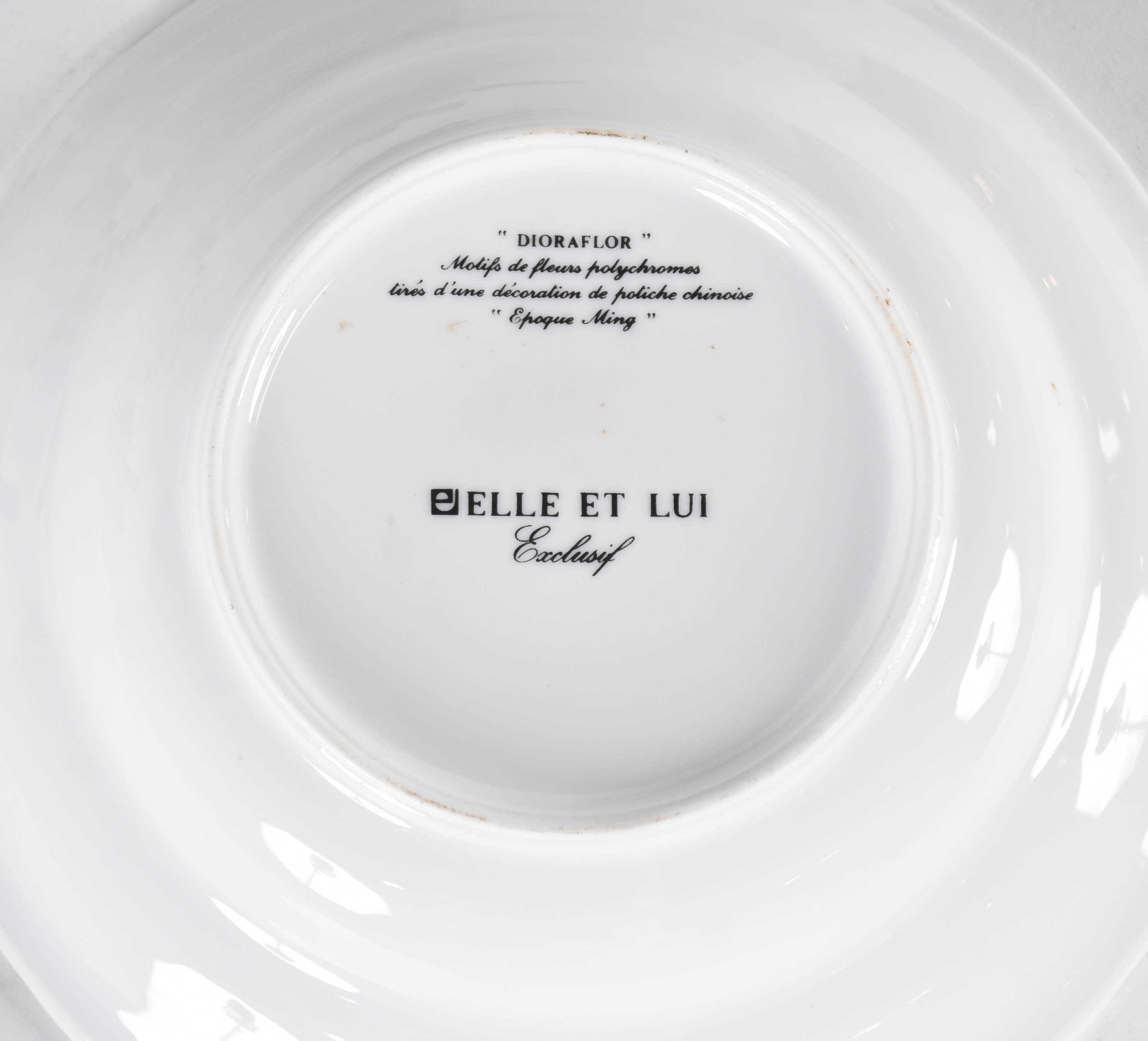 Aparelho de jantar de porcelana floral policromada, marca da loja... - foto 5 de 7