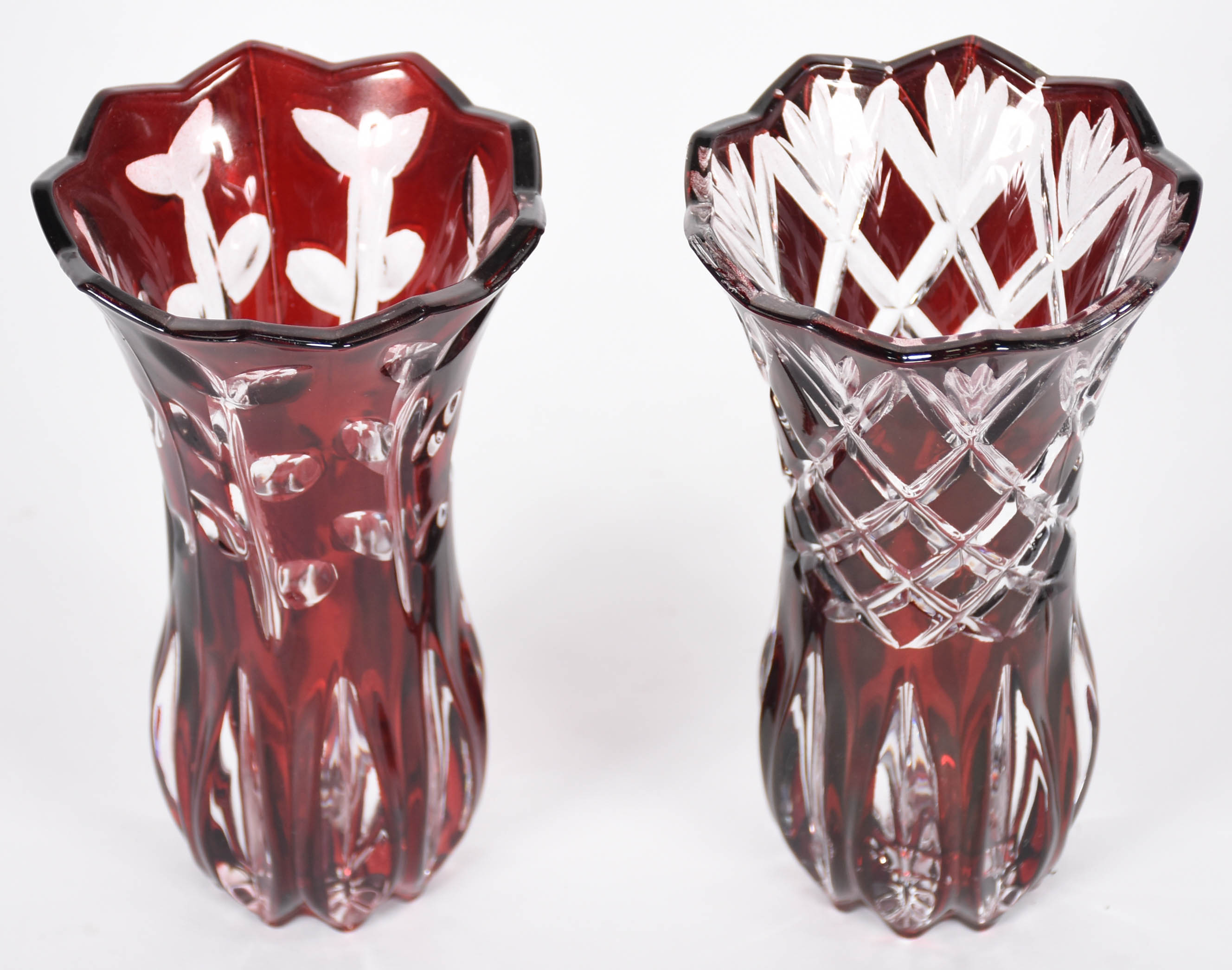 Dois vasos em demi cristal double rubi lapidado. - foto 2 de 3
