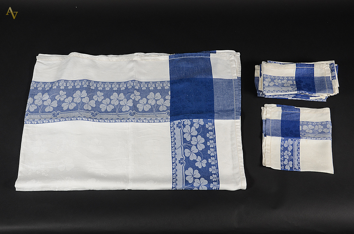 Toalha portuguesa de mesa de linho bege e azul, com 12 guardanapos...