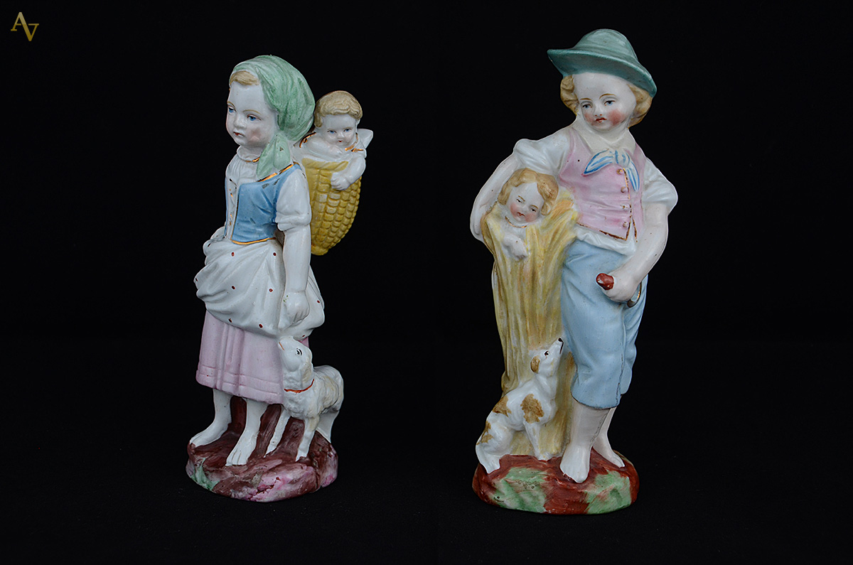 Par de estatuetas em porcelana velho Paris policromadas repres.casal... - foto 1 de 2