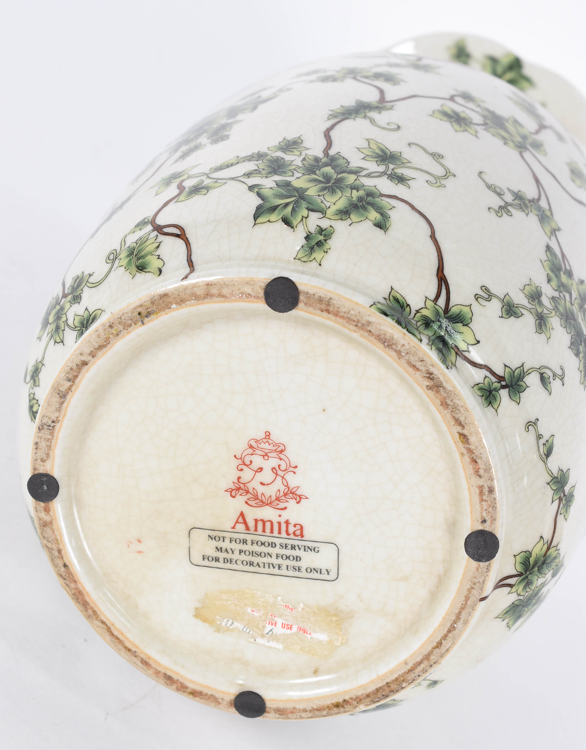 Vaso de porcelana oriental policromada, pegadores em forma de frutos. - foto 3 de 3